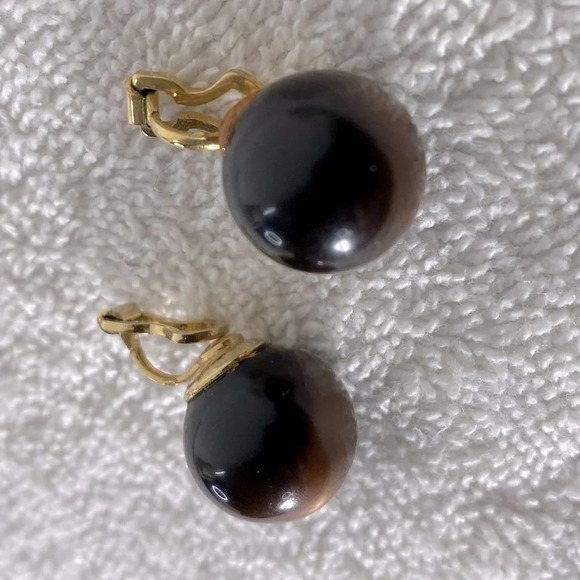 Vintage Round Brown Bead W Gold Hardware Clip On Earrings - Picture 7 of 9